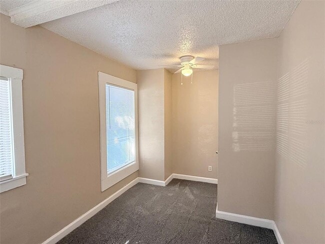 Building Photo - 2609 4th St S