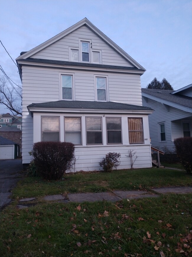 502 Helen St 502 Helen St Syracuse NY 13203 Apartment Finder