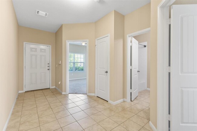 Building Photo - 510 Sabina Dr