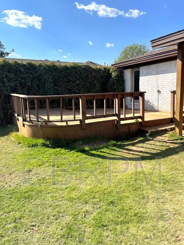 Building Photo - 1428 5th St