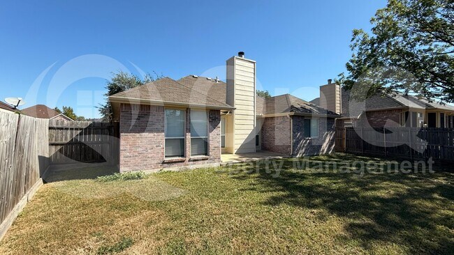 Building Photo - 205 Larkspur Dr