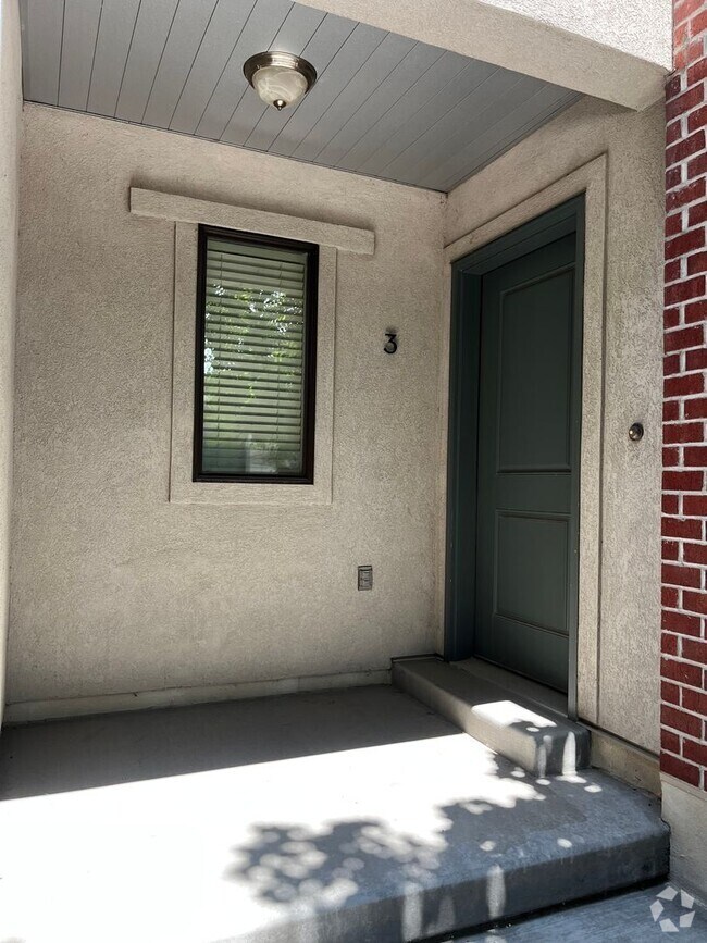 Building Photo - Incredible Downtown Salt Lake City Condo!