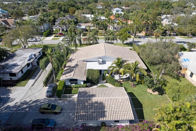 Building Photo - 221 N Swinton Ave