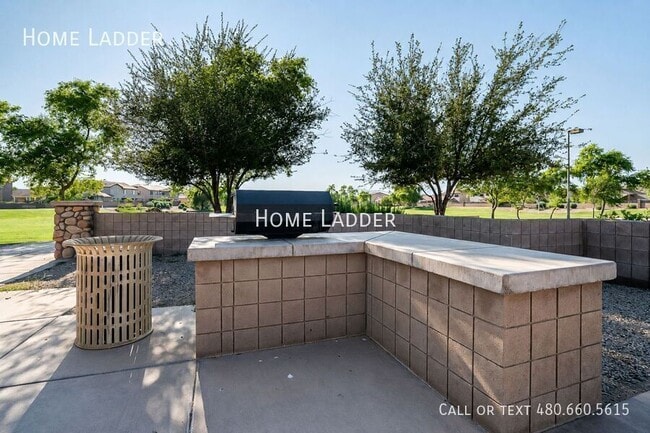 Building Photo - 44507 Redrock Rd