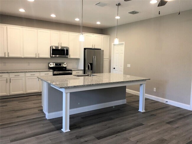 Building Photo - 957 Deming Dr
