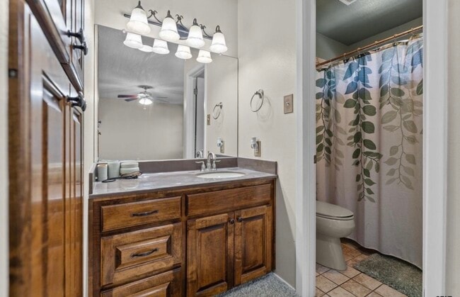 Building Photo - 2020 S Tipton Ave