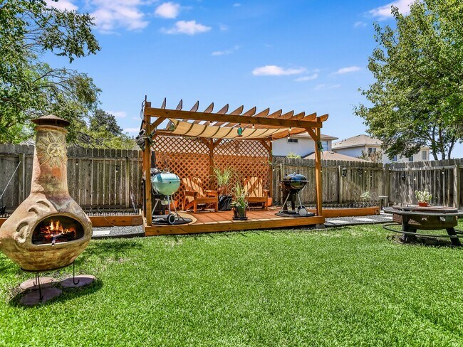 Building Photo - 1021 Doras Dr
