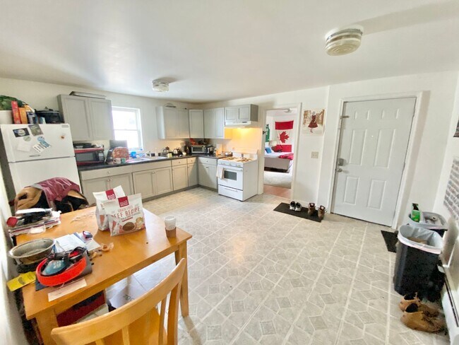 Building Photo - 48 Intervale Ave