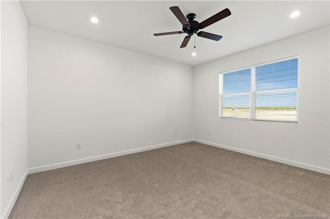 Building Photo - 14143 SW Safi Ter
