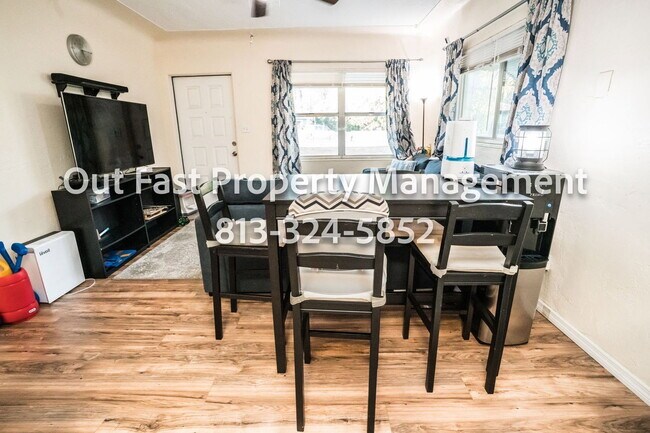 Building Photo - 4810 Haines Rd N