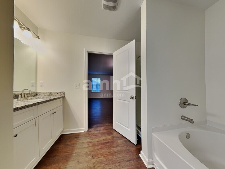 Building Photo - 7141 Lawgiver Cir