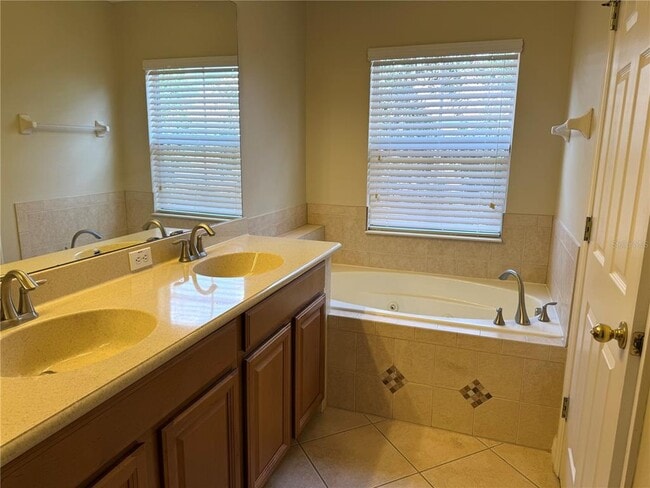 Building Photo - 5036 Fiorella Ln