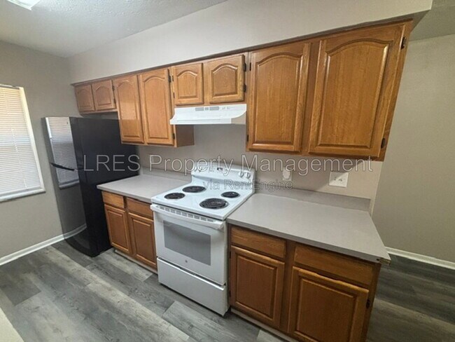 Building Photo - 1605 Terrace Dr