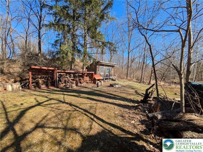 Building Photo - 3470 Rhododendron Dr