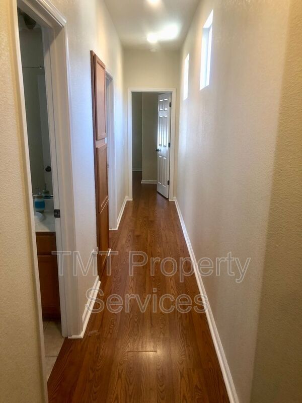 Building Photo - 2362 Dunsley Cir