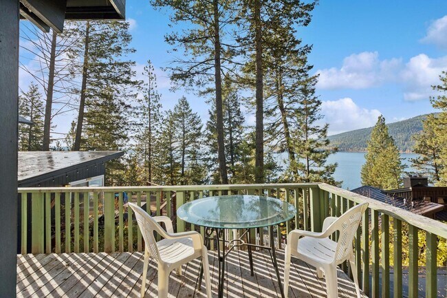 Building Photo - Whitefish Home with Great Lake Views