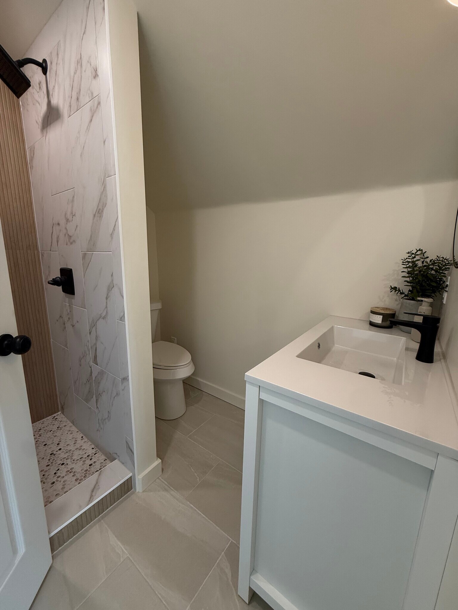 Building Photo - 125 S Minerva Ave