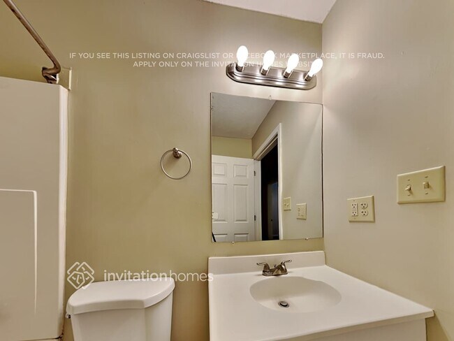 Building Photo - 1800 Silver Leaf Ct SW