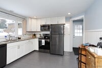 Building Photo - 1090 Stolle Rd