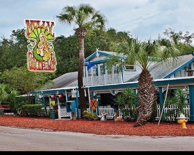 Building Photo - 555 Florida Ave