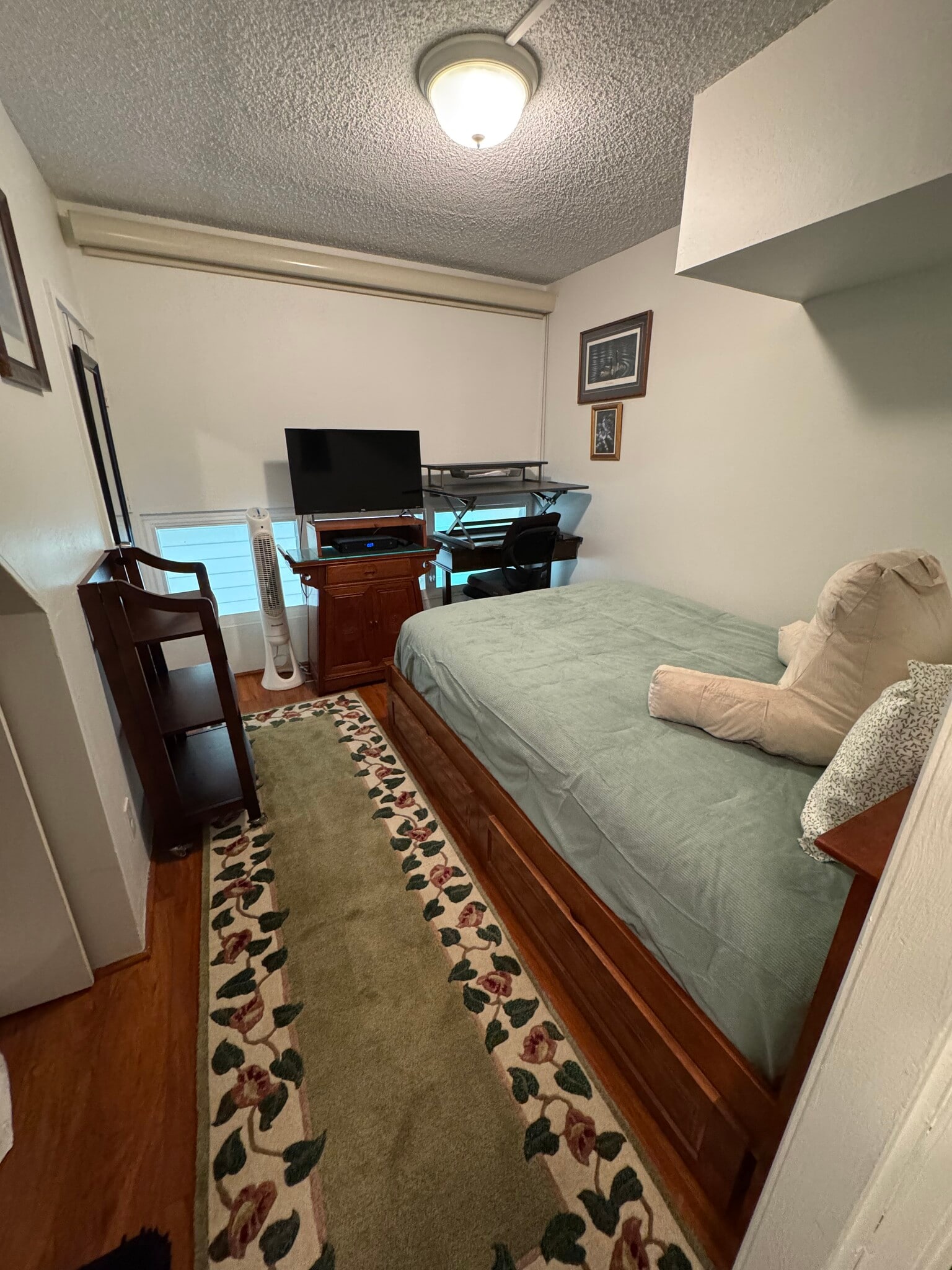 Building Photo - 666 Prospect St