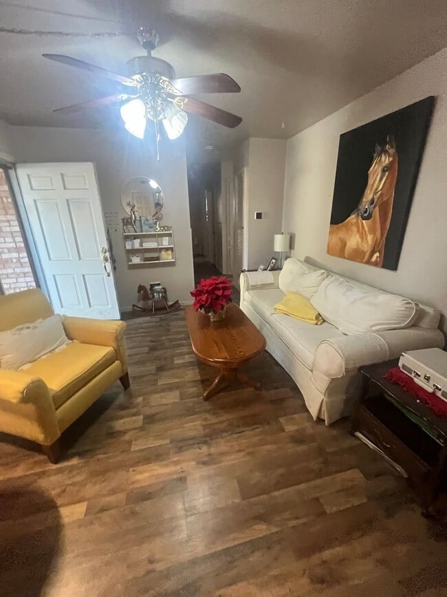 Building Photo - 2518 Campus Ct