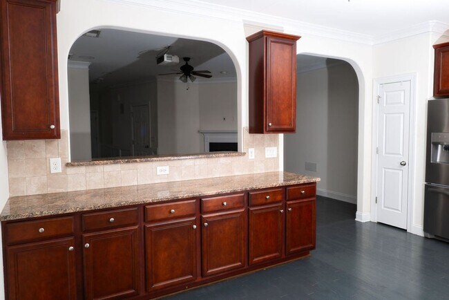 Building Photo - 4988 Wyngate Village Dr