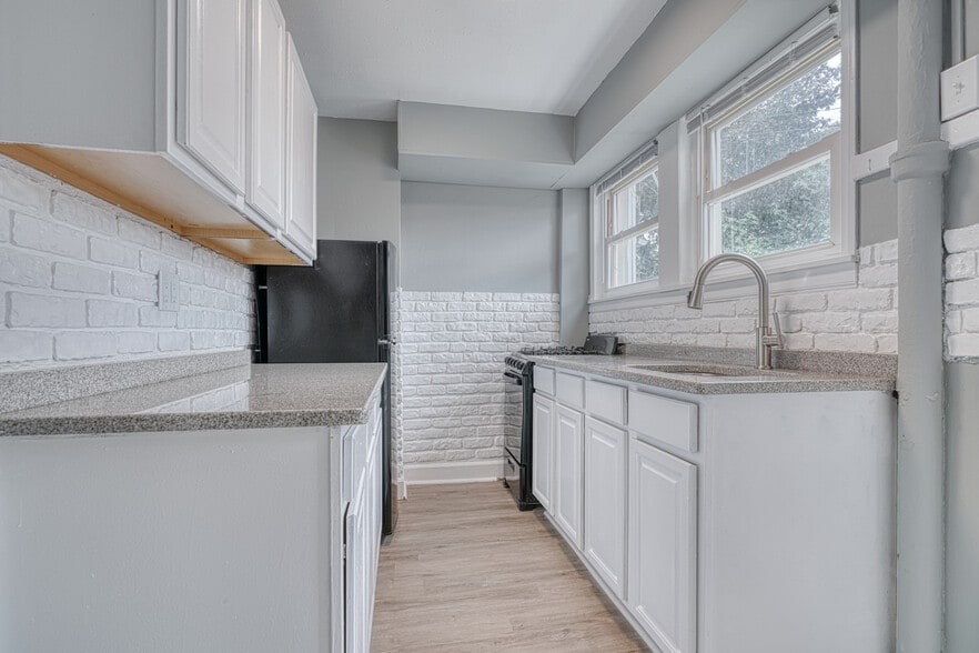 Building Photo - 5 Sunship Rd