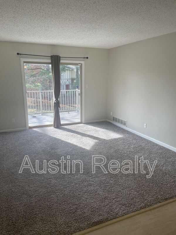 Building Photo - 1434 Willow Brook Cove Ct