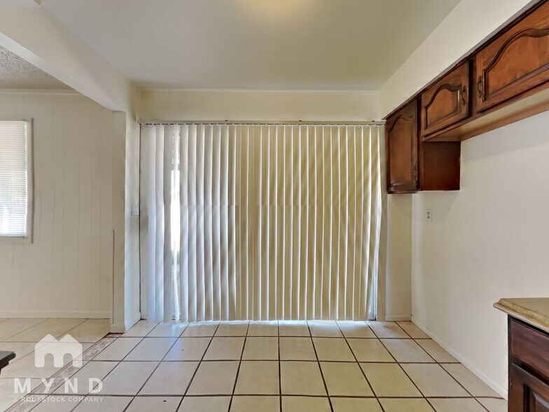 Building Photo - 4520 N 53rd Ave