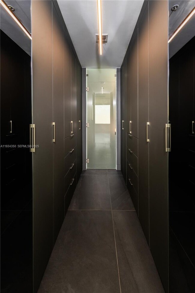 Building Photo - 7934 West Dr