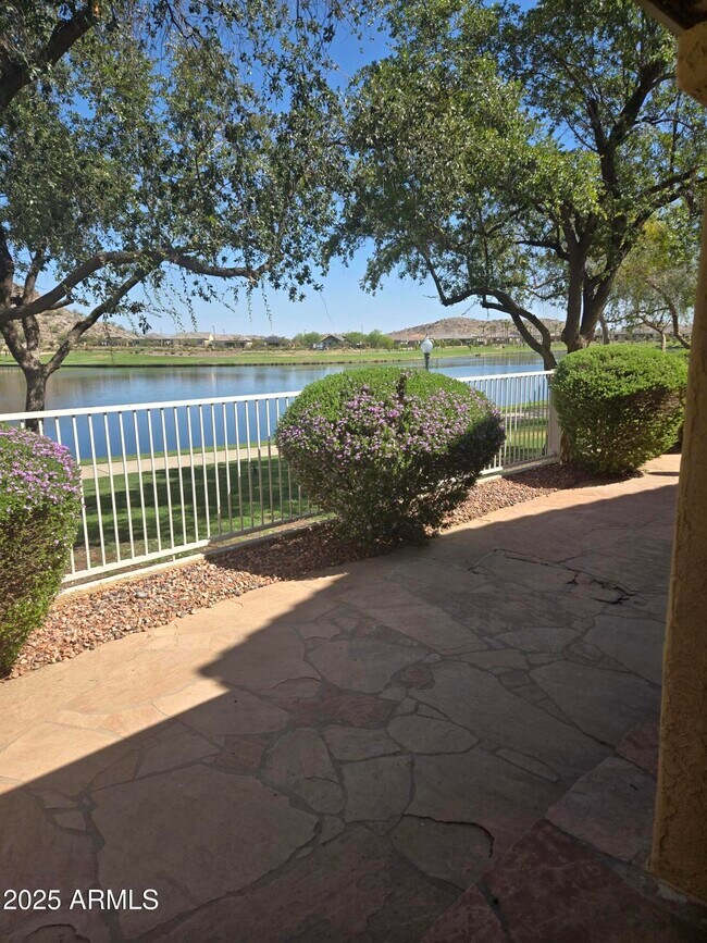 Building Photo - 10980 Clear Water