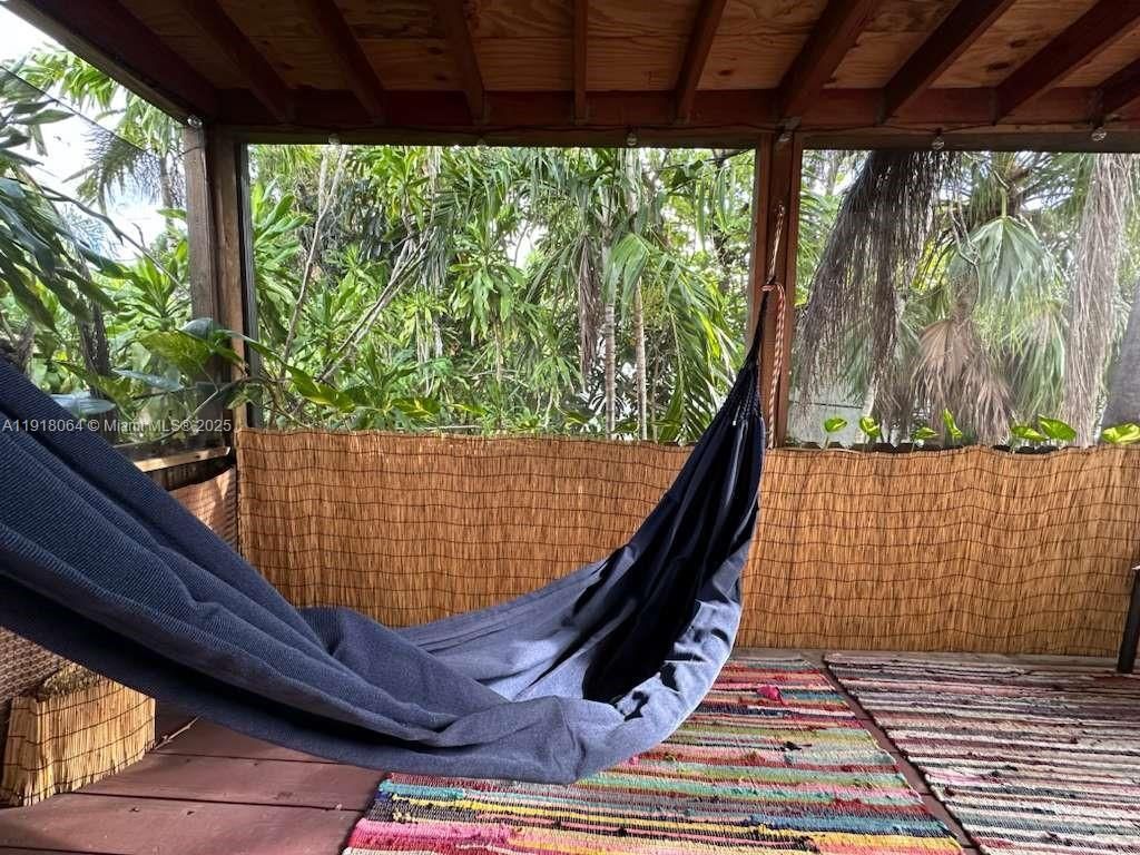 Building Photo - 514 Palermo Ave