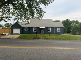 Building Photo - 1475 Chambersburg Rd
