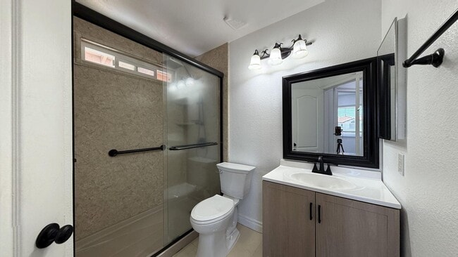 Building Photo - 13632 Cabrillo Ct