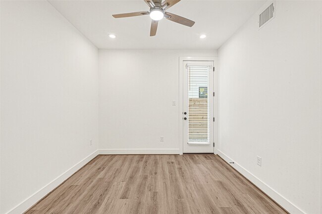 Building Photo - 4606 Crown Grove Ln