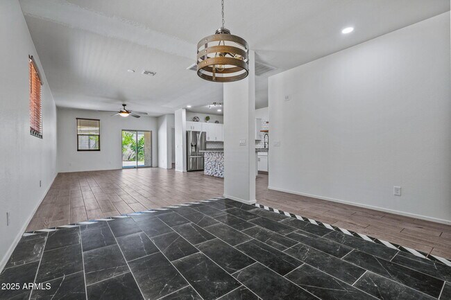 Building Photo - 21582 W Cocopah St
