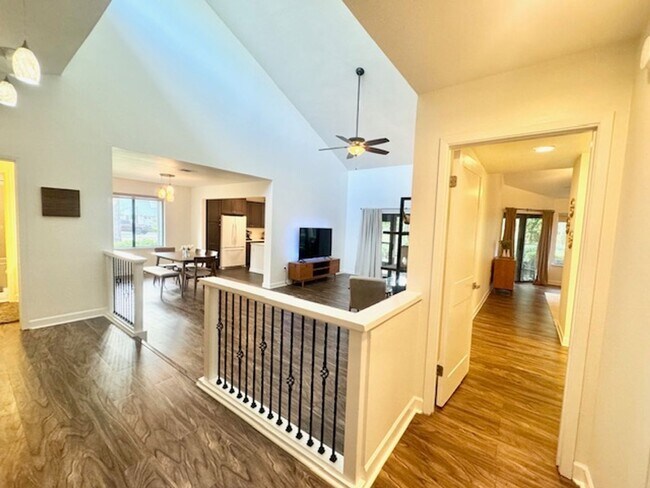 Building Photo - 155 Gleneagles Dr