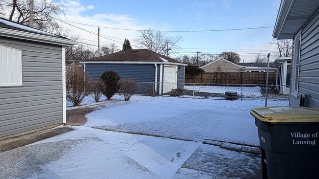 Building Photo - 3528 Adams St