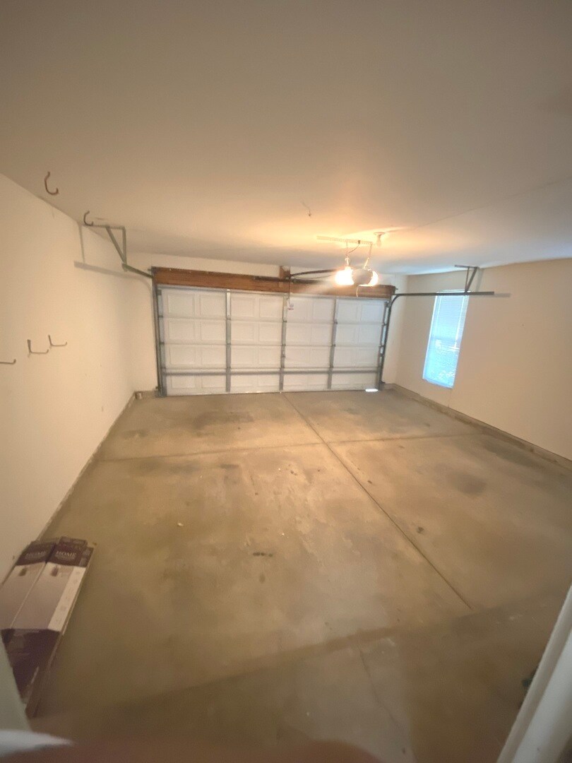 Building Photo - 1132 Coldspring Rd