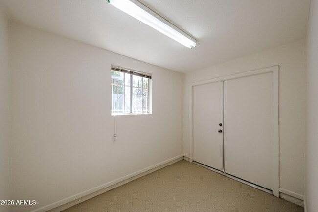 Building Photo - 9821 N 110th Ave