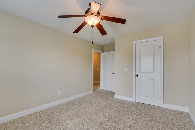 Building Photo - 5458 Everlook Cir