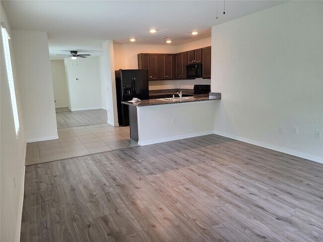 Building Photo - 5327 San Palermo Dr