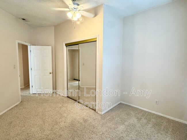 Building Photo - 4738 Olive St