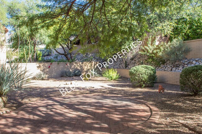 Building Photo - 4131 E Hawks Wing Dr