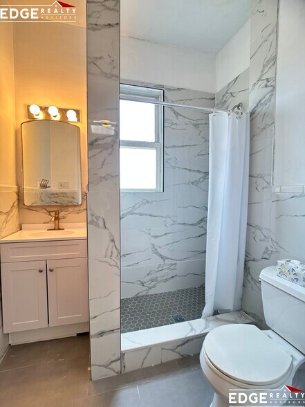 Building Photo - 24 Leamington Rd