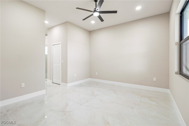 Building Photo - 2606 25th St SW