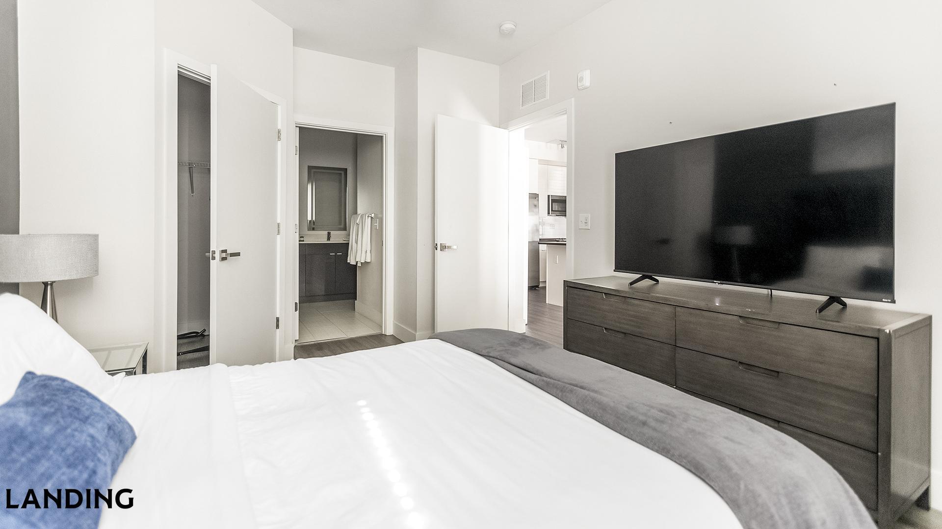 Building Photo - 4950 W Prescott St