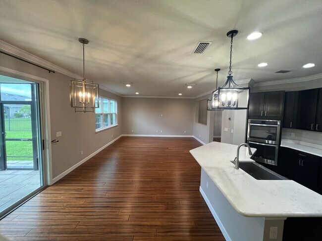 Building Photo - BEAUTIFUL 3-bedroom, 3-bathroom home in Gr...