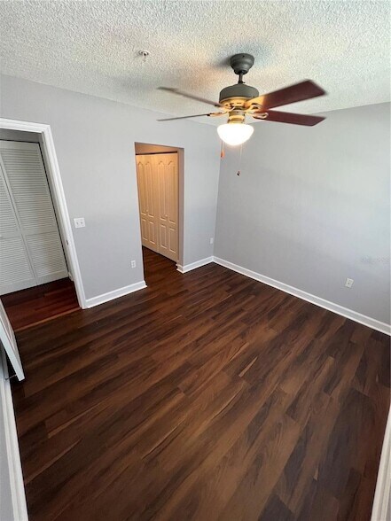 Building Photo - 2035 Dixie Belle Dr